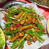 阳朔西街超地道的螺蛳鸭脚煲！！ 