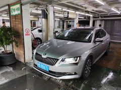 -蜂鸟快修喷漆钣喷汽修旗舰工厂(军工路店)