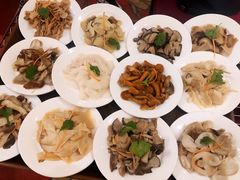 -天宜隆蘑菇宴火锅(石景山旗舰店)