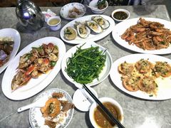 -四川小胡子海鲜(丁村万人海鲜广场店)