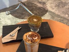 -luutosa  cafe & tea 鹿兔山