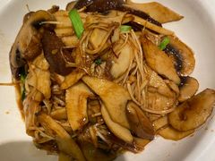 菌菇小炒皇-西北45°(世茂广场店)