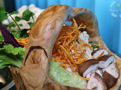 -东椰·海南椰子鸡火锅(朝阳门店)