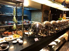 自助取餐区-唐拉雅秀酒店-西锦汇空中BBQ·思创餐厅