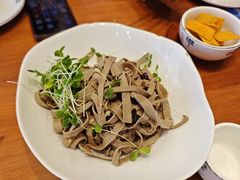 香椿苗拌豆丝-渔家风味·鲅鱼水饺·央视展播·海鲜天津菜(开发区店)