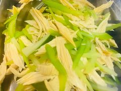 芹菜拌腐竹-旺旺龙虾(凤城六路店)