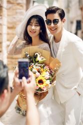 欧美时尚-巴黎婚纱摄影工作室