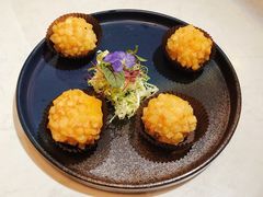 咸蛋黄鲜虾球-荟廷·晶萃(陆家嘴尚悦湾店)
