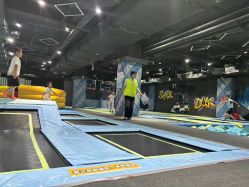 -反弹蹦床公园·亲子乐园·团建·派对(青岛融创茂店)
