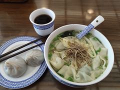 -笑来喜馄饨小笼工坊店(湖滨街店)