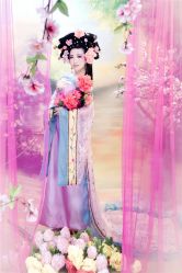 粉唐-九月鹰飞汉服摄影工作室