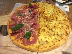 -乐凯撒披萨(东方新世界店)