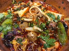 -成都你六姐·牛肉冒菜(上海环宇荟店)