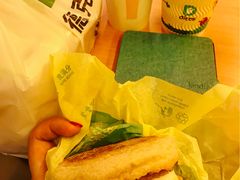 -麦当劳(深圳北站高铁店)