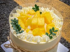 -顶东面包花园·生日蛋糕(世博店)
