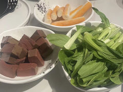 -德林酸菜鱼火锅(南丹店)
