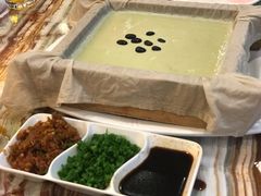 石磨黑豆腐-椿记烧鹅(叠彩店)