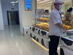 -红星前进面包牛奶公司(君太店)