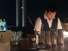 -瑰丽酒店·海吧·天际下午茶·现场DJ·天台酒吧