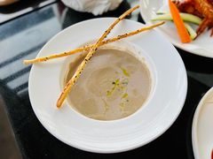 -亚龙湾喜来登·美景台大堂吧