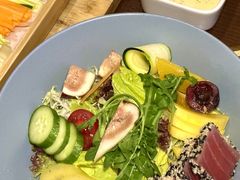-卡普里披萨·牛扒·下午茶