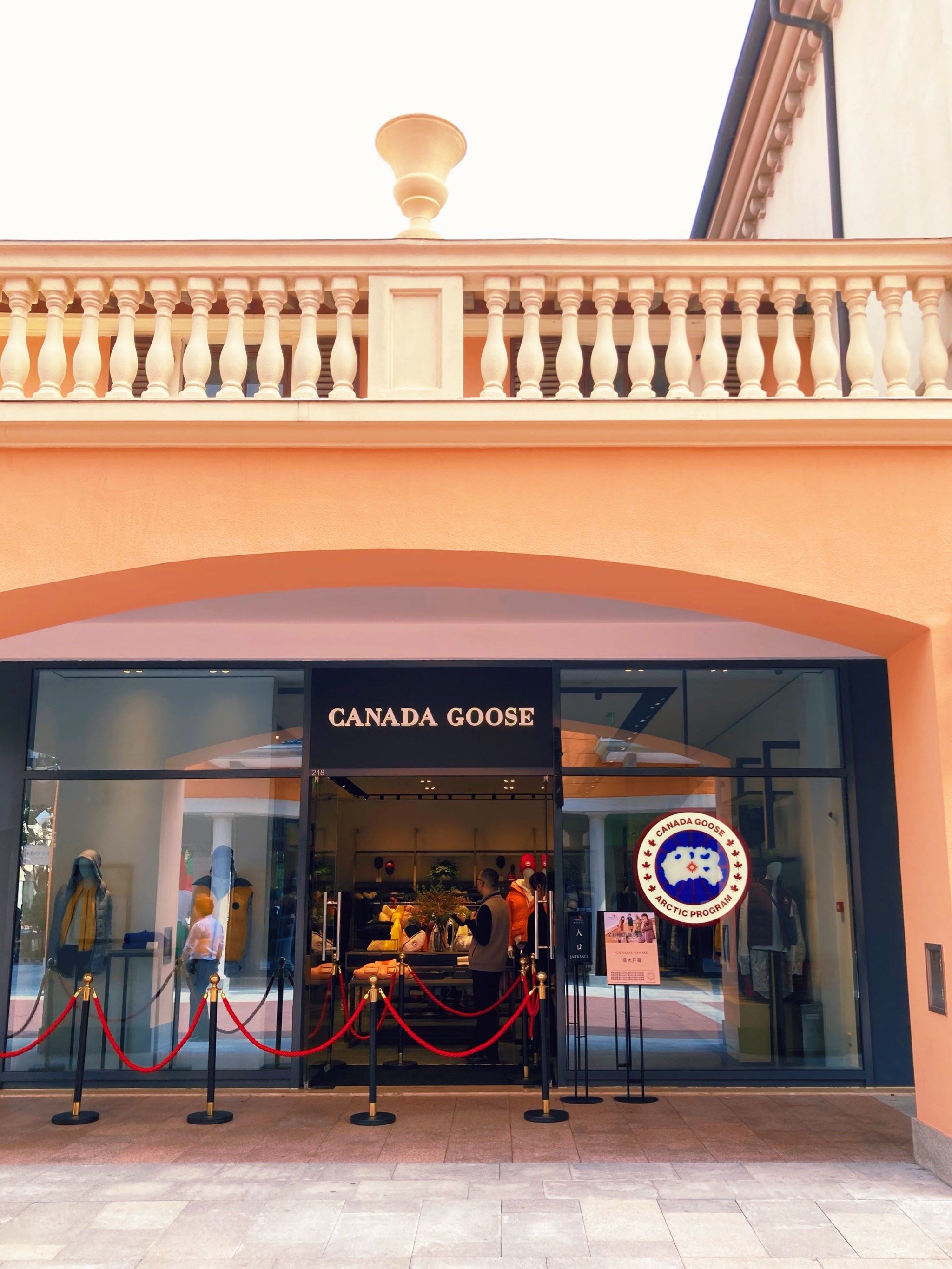 canada goose加拿大鹅佛罗伦萨小镇店