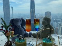 -及象咖啡Air·360度俯瞰广州塔(北塔68F店)