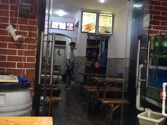 大堂-海帮主·蒸汽海鲜青岛菜(栈桥火车站店)