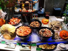-亚洲国际大酒店·云顶阁旋转自助餐厅