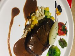 -亮马河饭店翠雅咖啡厅