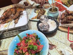 -小董哥烤串·爆汁大油边(故宫店)