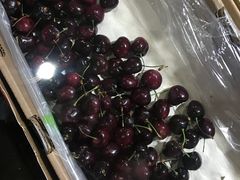 -上海龙吴水胜海发市场