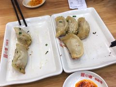 -小姜锅贴(凤凰街店)