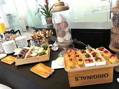 -杭州中沃沃尔沃4S店(滨江区店)
