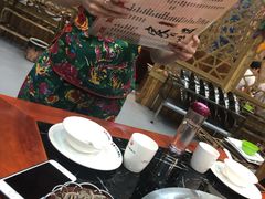 -袁小二大东北铁锅炖(吉祥村总部)