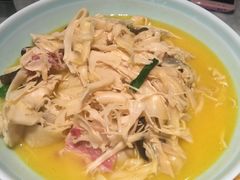 浓汤纸片笋-雀蓝川菜(奥体广场店)