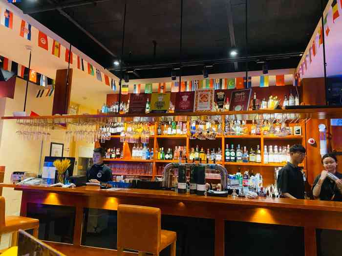 lugas卢卡斯餐厅酒吧(百家湖1912店)-"菜品口感细腻丰富,服务及时