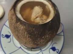 原只椰子炖走地鸡-達揚原味燉品(文明路店)
