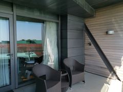 -上海滴水湖皇冠假日酒店