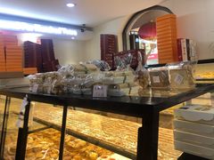 面包甜点陈列柜-起士林(荣安大街店)
