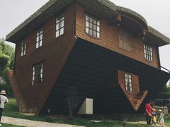 -金山农民画村-枫泾波兰倒置屋