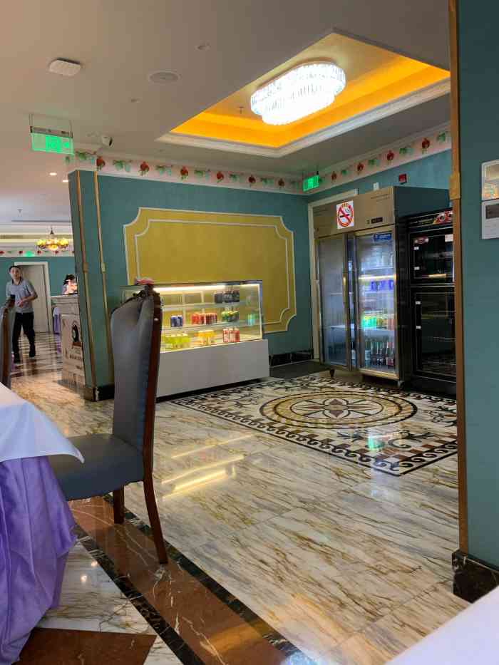 aini bayi restaurant 艾尼巴亿(曲阳路店)-"同事中午聚餐去吃过,环境