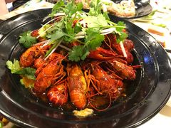 -虾弄弄海派小龙虾·牛羊蝎子火锅