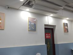 大堂-美肴冰品·汉堡·牛腩饭(总店)