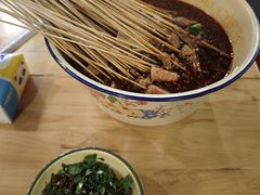 -拈签一笑黄牛肉辣卤串串