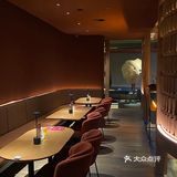 双子塔下的这家餐酒吧尊的美呆！！