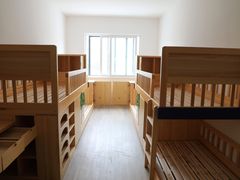 -上海市民办金苹果学校