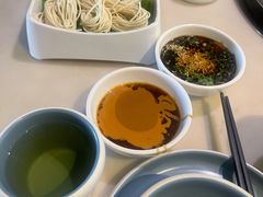 -左庭右院鲜牛肉火锅(浦江欢乐颂店)