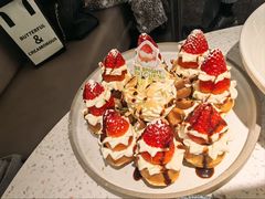 草莓忌廉华夫饼-BE BRIGHT KITCHEN(正佳广场店)