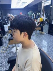 -藤野造型专业烫染接发